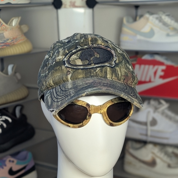 Mossy Oak Distressed Vintage Camo Hat (OS) - Picture 1 of 7